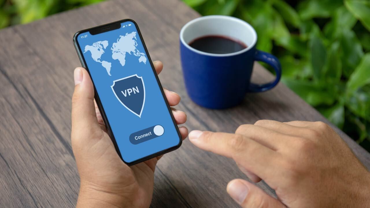 چگونه vpn گوشی را فعال کنیم؟ نحوه وصل شدن به اینترنت در آیفون چگونه است؟